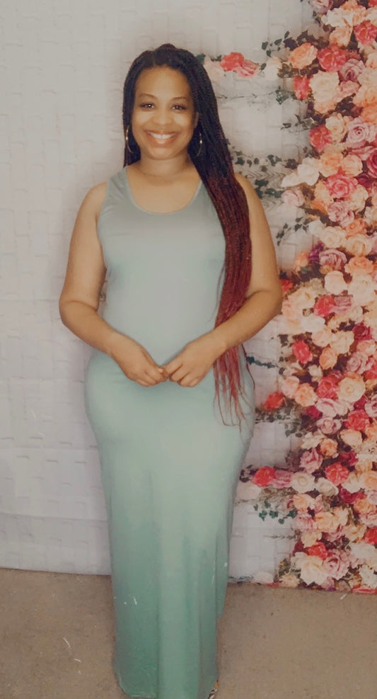 The Amina Dress (Lite Green)